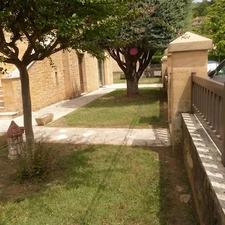 Ferienhaus Grand Logement Dans Belle Maison Perigourdine A 2 Pas Du Centre De Avec Stationnement Devant *